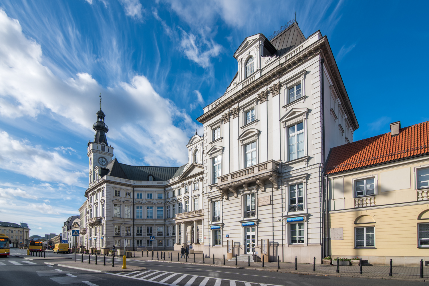 Zdjęcie architektury budynku Północna pierzeja pl. Teatralnego, tzw. Pałac Jabłonowskich (zespół budynków BRE Bank i Citibank)